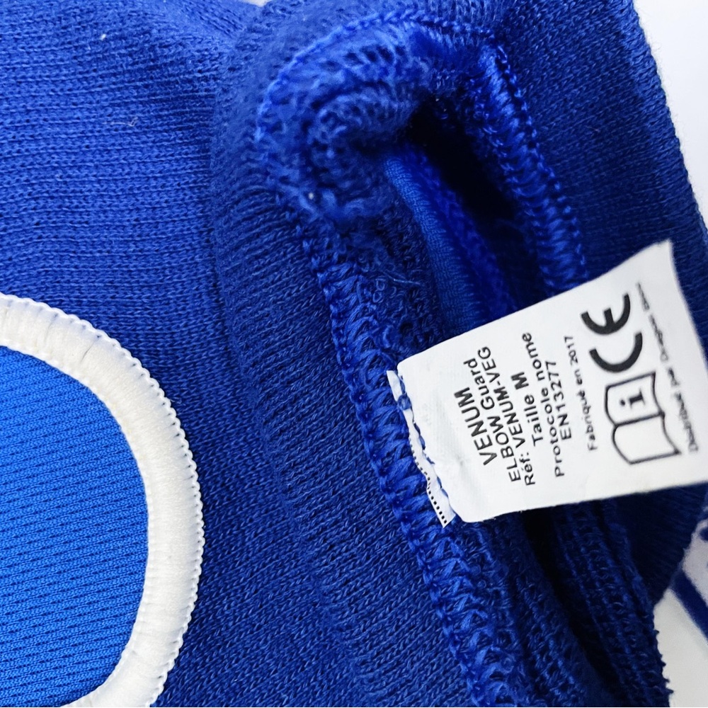 Venum Elbow Pads for Muay Thai/ MMA Size Medium (Blue/White) - Picture 4 of 5